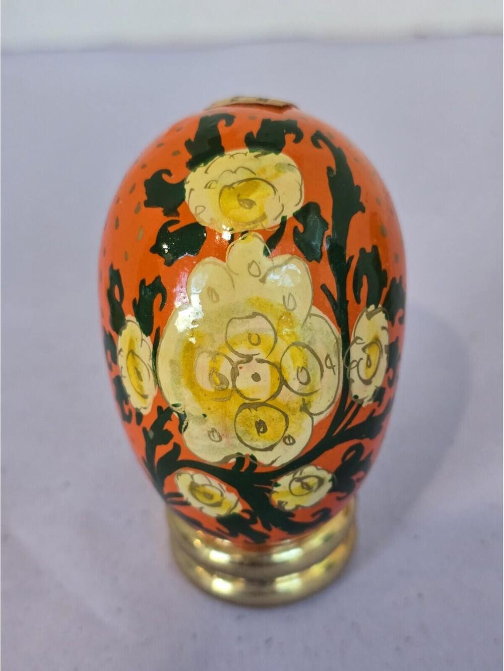 Vtg Hand Painted Egg Floral Pattern w/Stand Collectible India